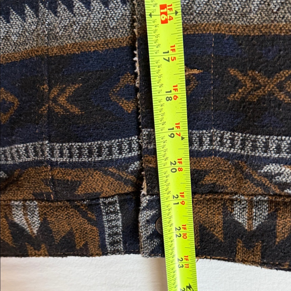 Wrangler Men's Brown and Blue Patterned Jacket with Sherpa Collar - Picture 8 of 8